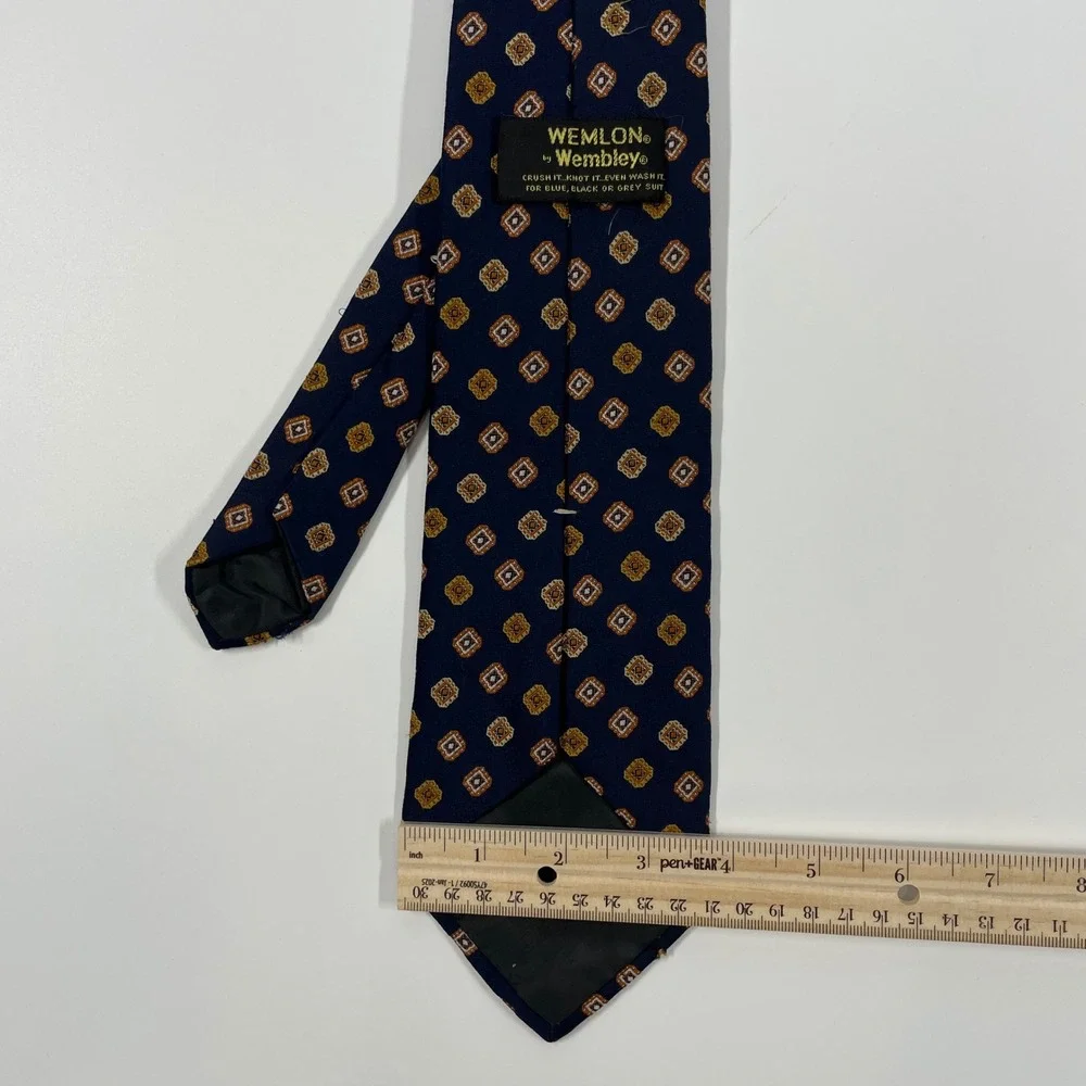 Wembley Navy Blue Geometric Medallion Wemlon Necktie Mens OSFA